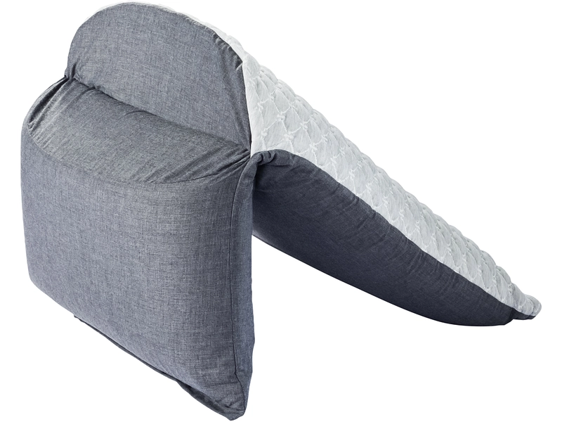 Close-up of the fold seam and quilted fabric texture on the Starvion pillow